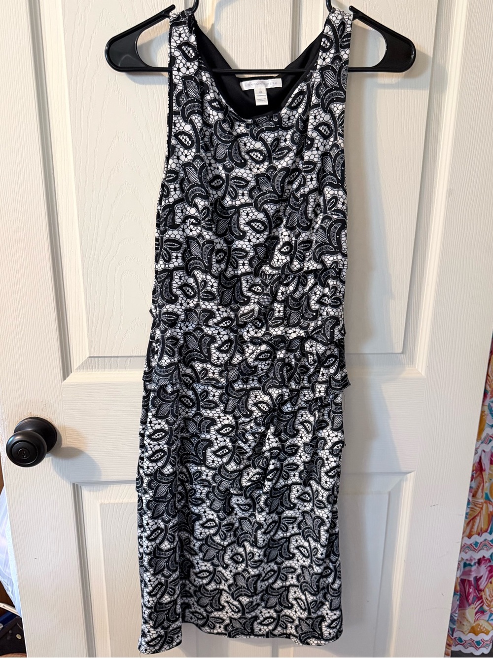 London Times Sleeveless Black & White Lace Paisley Sheath Dress